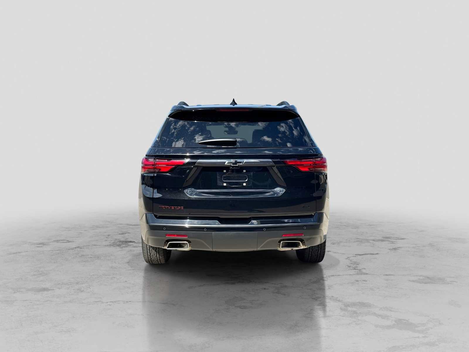 Used 2023 Chevrolet Traverse Premier w/ Redline Edition AWD/4WD image 5