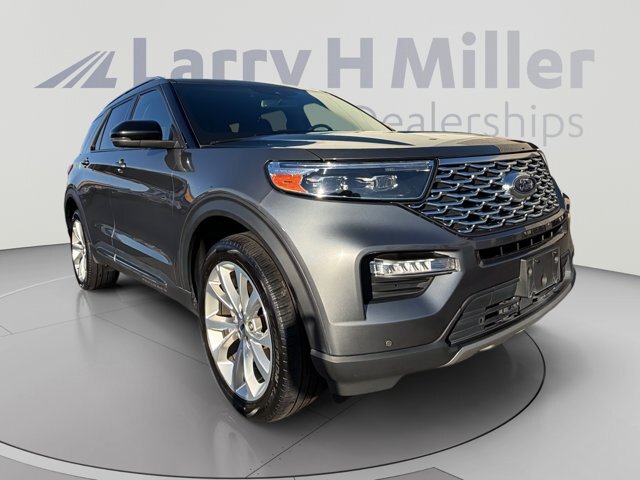 Certified 2023 Ford Explorer Platinum w/ Technology Package AWD/4WD image 7