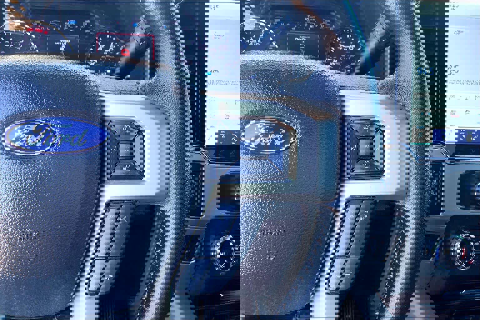 Certified 2022 Ford F350 Lariat w/ Tremor Off-Road Package image 24