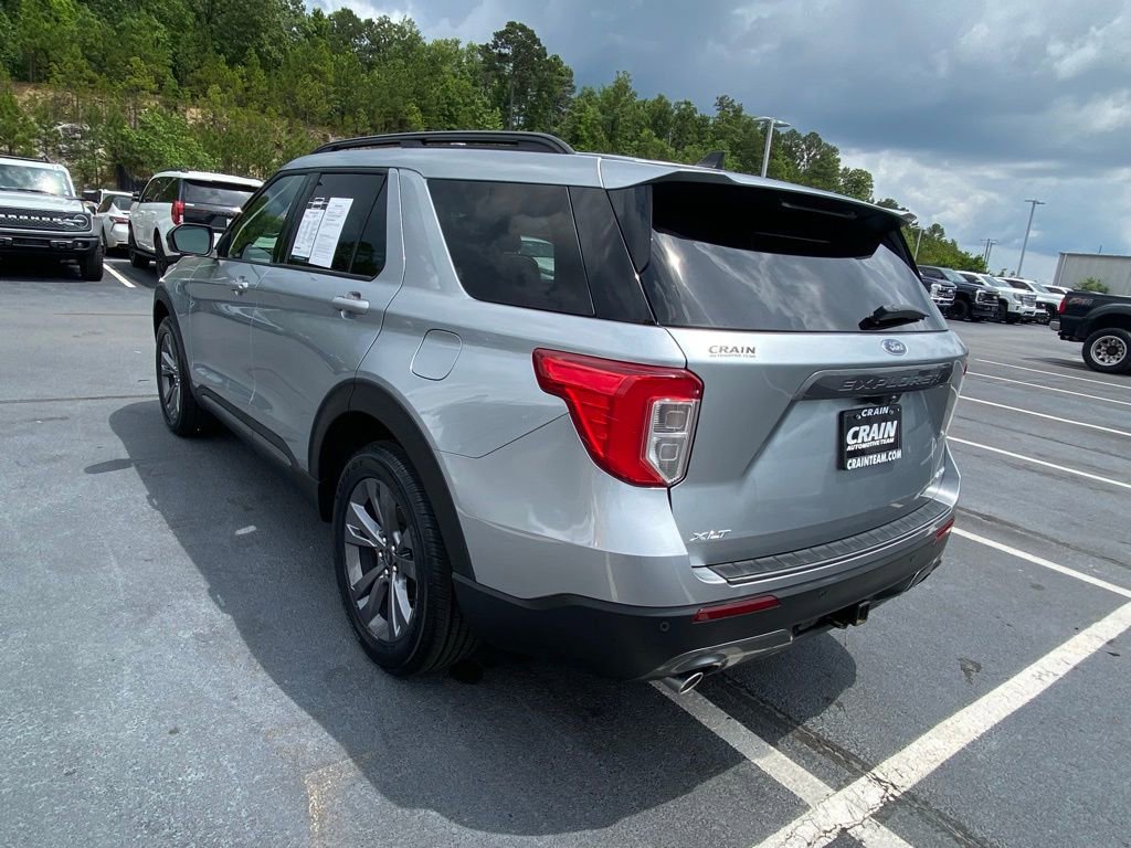 Certified 2022 Ford Explorer XLT w/ Equipment Group 202A AWD/4WD image 5