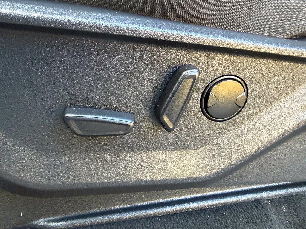 Certified 2025 Ford Expedition Active AWD/4WD image 18