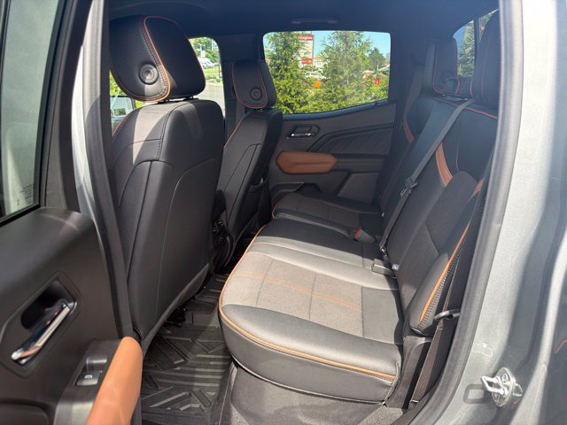 Used 2025 GMC Canyon AT4 AWD/4WD image 14