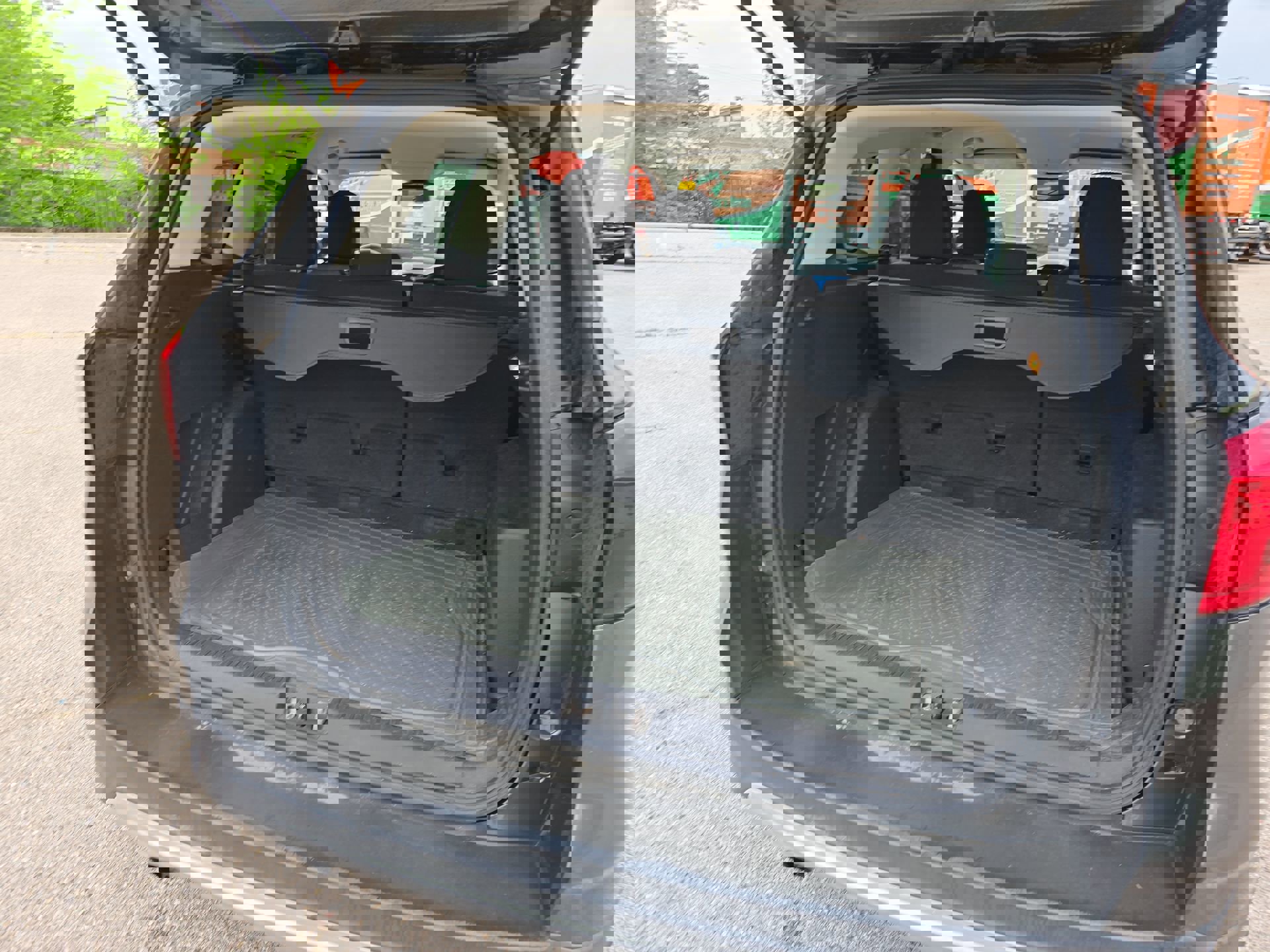 Certified 2019 Ford Escape SE image 21