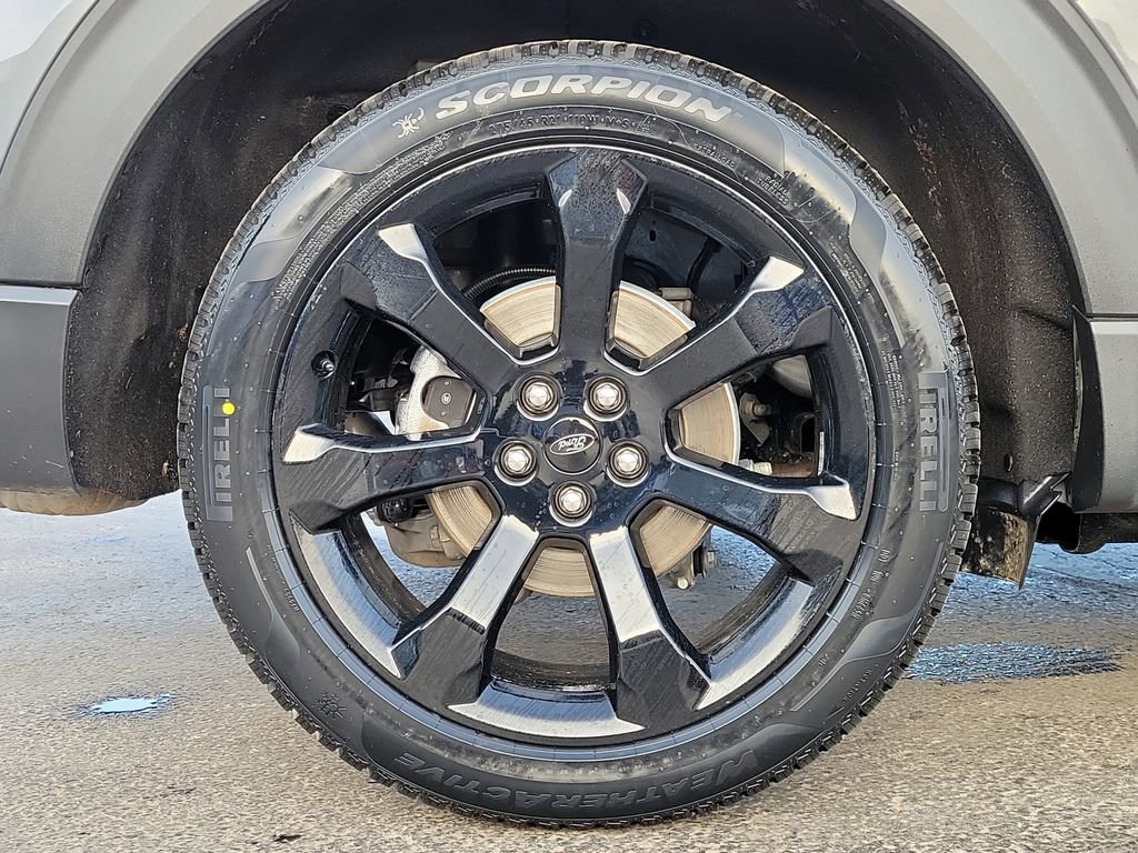 Certified 2023 Ford Explorer ST-Line w/ Class IV Trailer Tow Package image 9