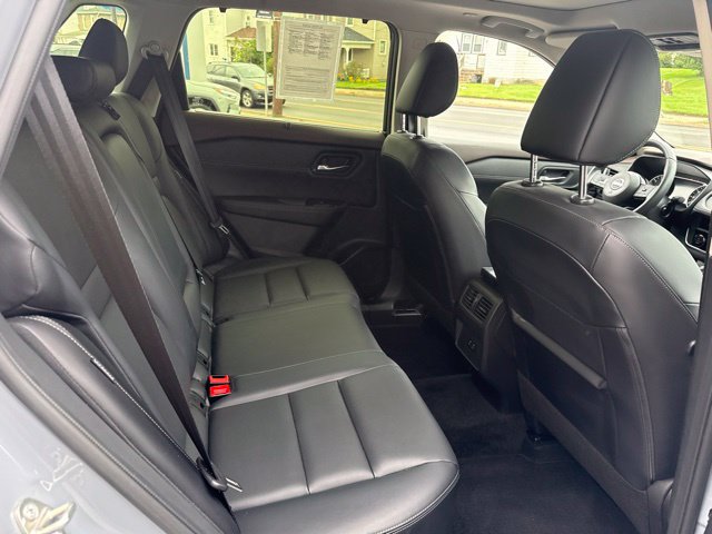 Used 2023 Nissan Rogue SV w/ SV Premium B Package AWD/4WD image 32