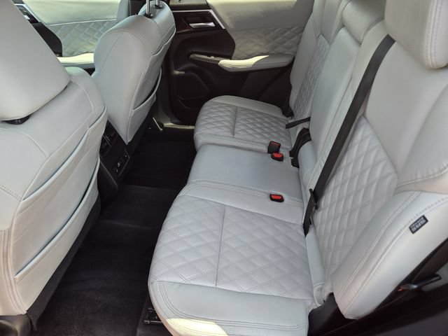 Used 2024 Mitsubishi Outlander SEL AWD/4WD image 29
