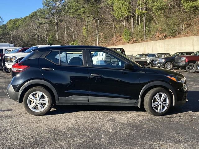 Used 2020 Nissan Kicks S image 6