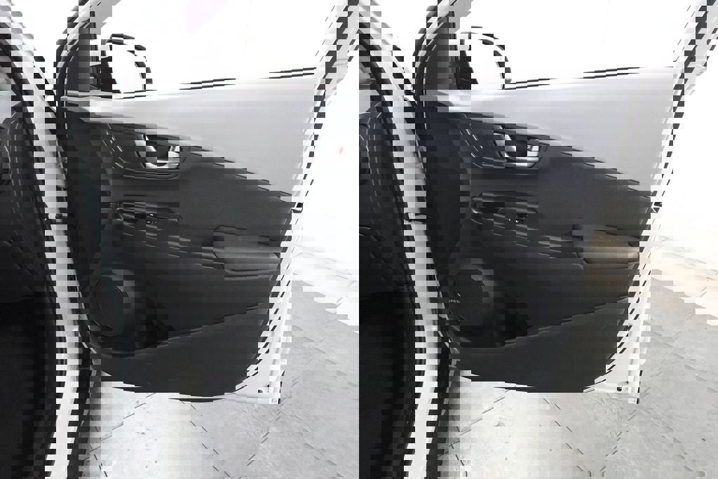 Used 2020 Hyundai Kona Ultimate w/ Cargo Package AWD/4WD image 31