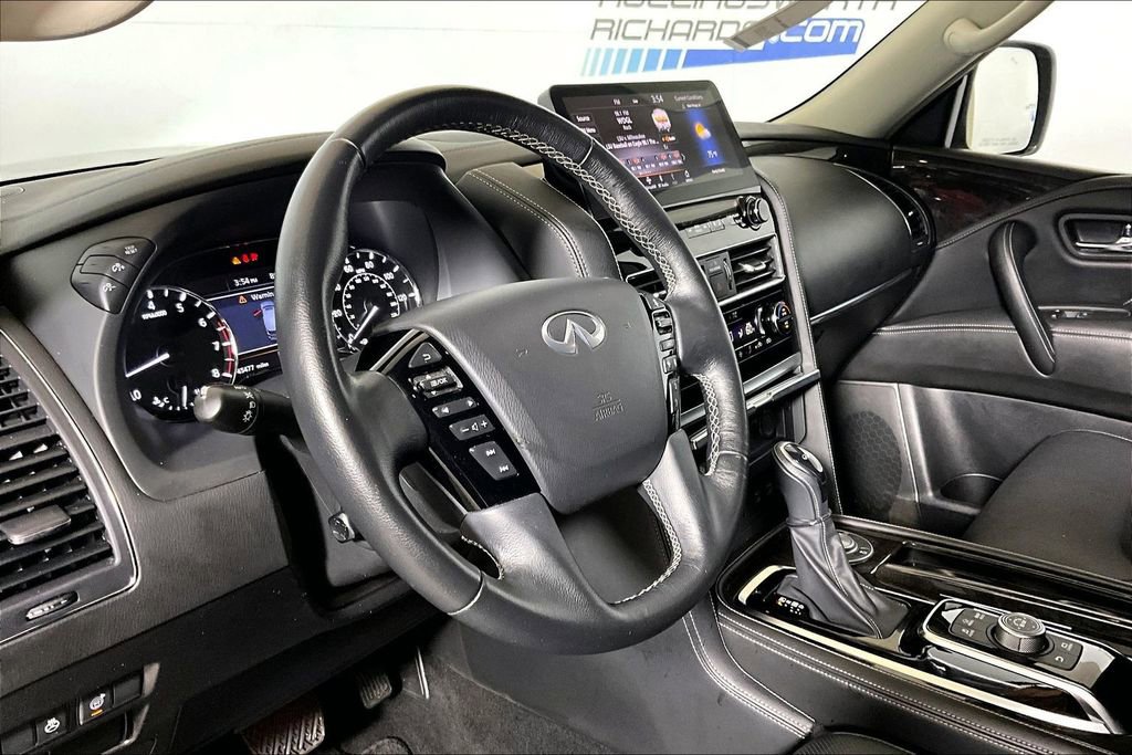 Used 2024 INFINITI QX80 Luxe image 10