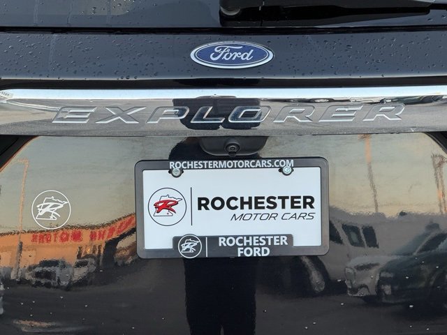 Certified 2022 Ford Explorer XLT w/ Equipment Group 202A image 43