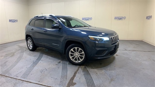 Used 2020 Jeep Cherokee Latitude w/ Cold Weather Group image 1