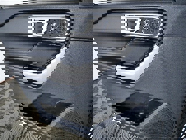 Certified 2023 Ford Explorer XLT image 24