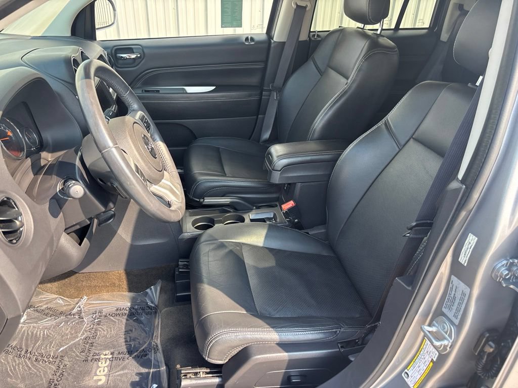 Used 2017 Jeep Compass High Altitude AWD/4WD image 12