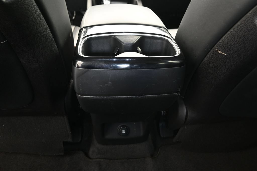 Used 2025 Kia Telluride S FWD image 19