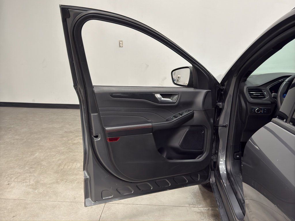 Certified 2024 Ford Escape ST-Line image 9