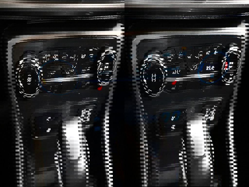 Certified 2018 Ford EcoSport SE w/ Interior Protection Package image 24