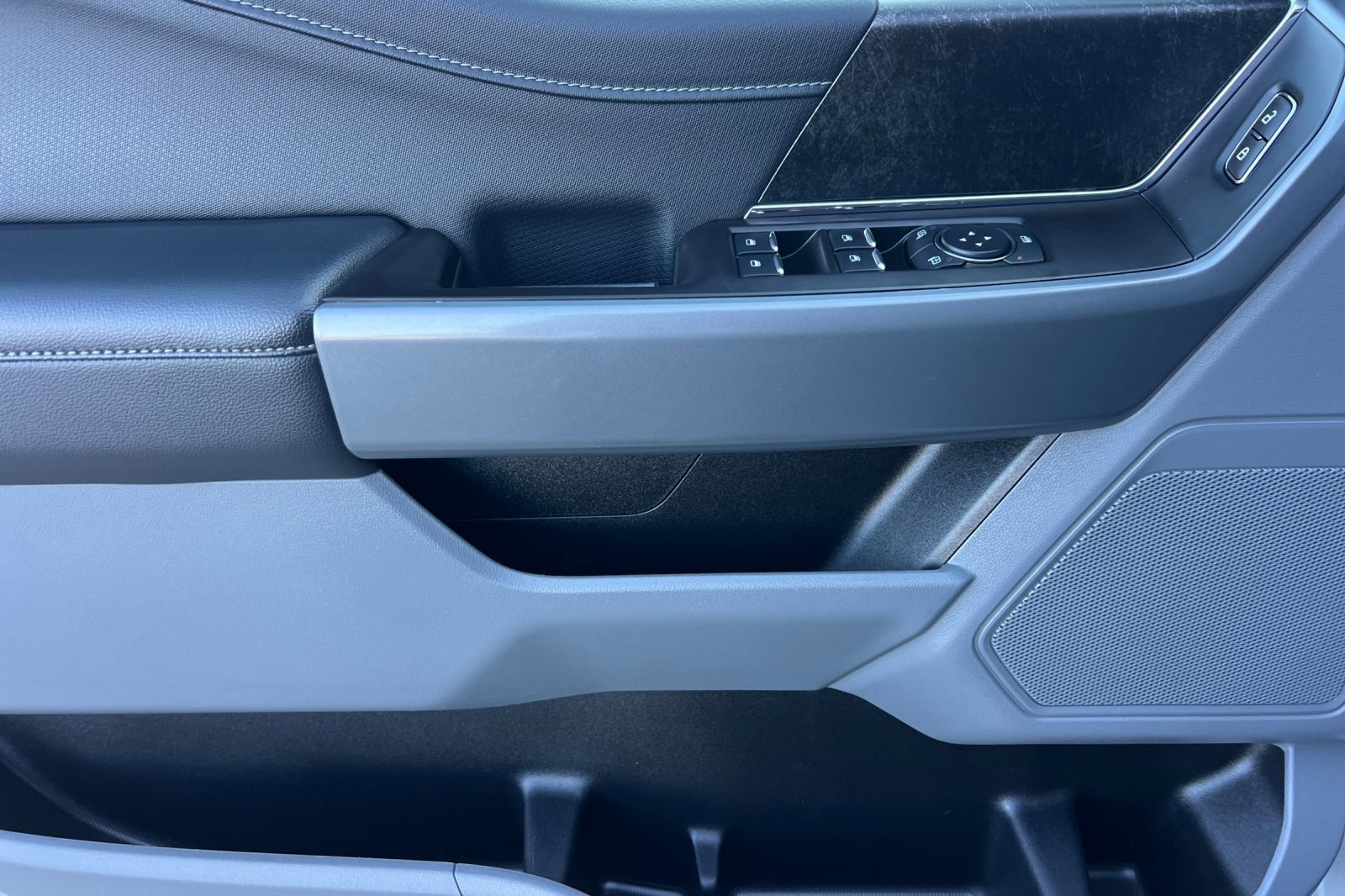 Certified 2022 Ford F150 XLT w/ Equipment Group 301A Mid image 12