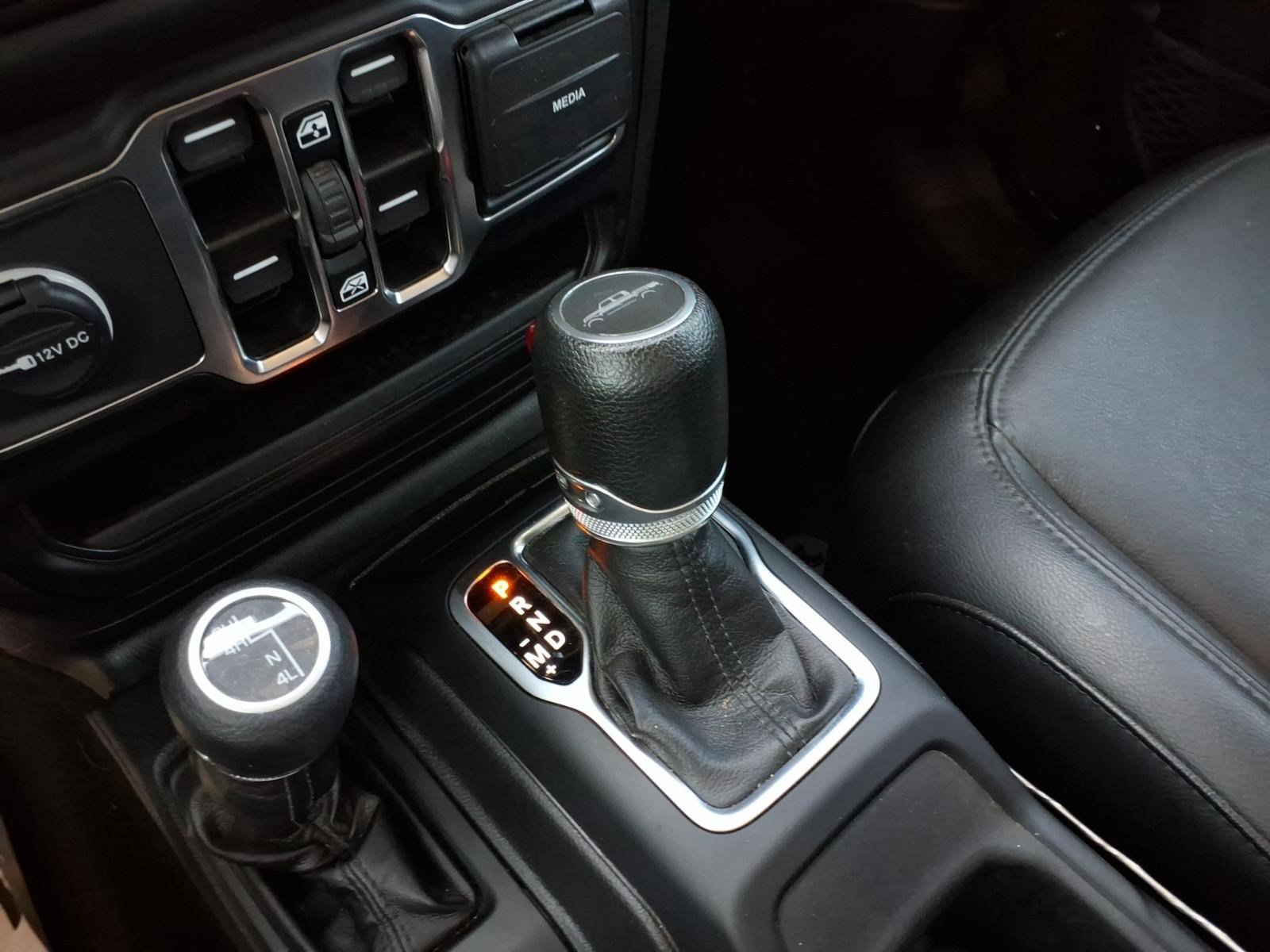 Used 2023 Jeep Gladiator Sport AWD/4WD image 24