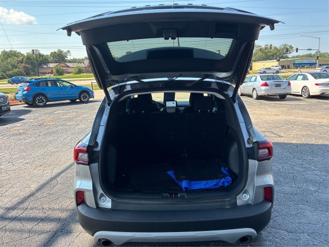 Certified 2024 Ford Escape Active w/ Cold Weather Package FWD image 11