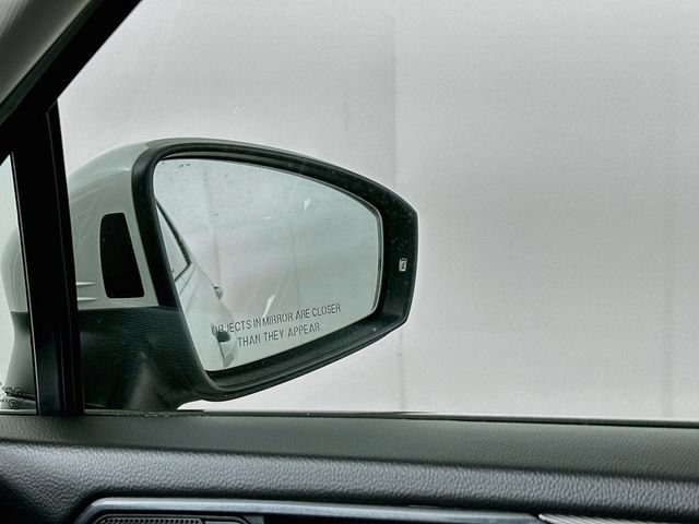Used 2023 Volkswagen Tiguan SE w/ Panoramic Sunroof Package FWD image 25