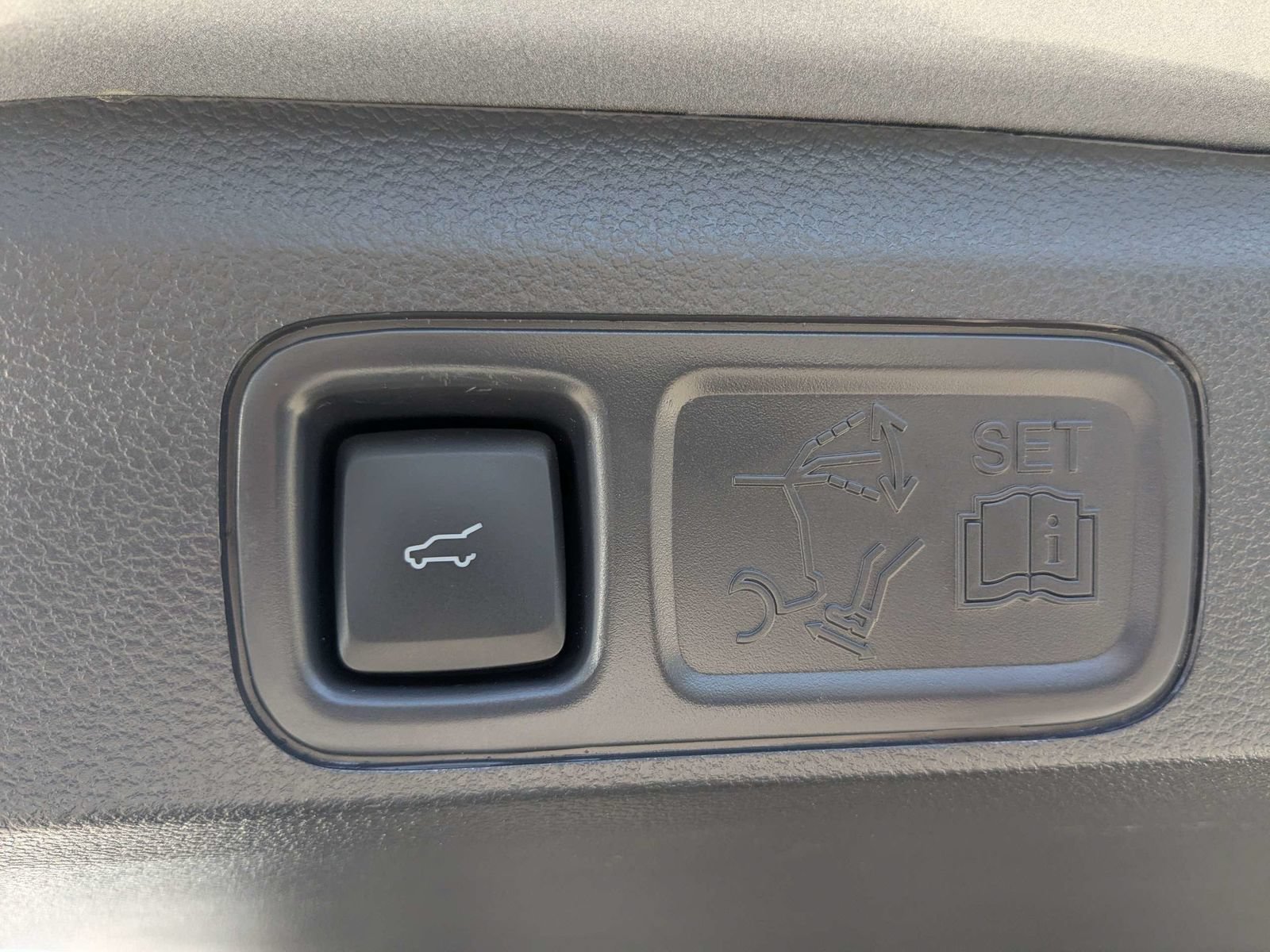 Certified 2023 Ford Expedition Platinum AWD/4WD image 14