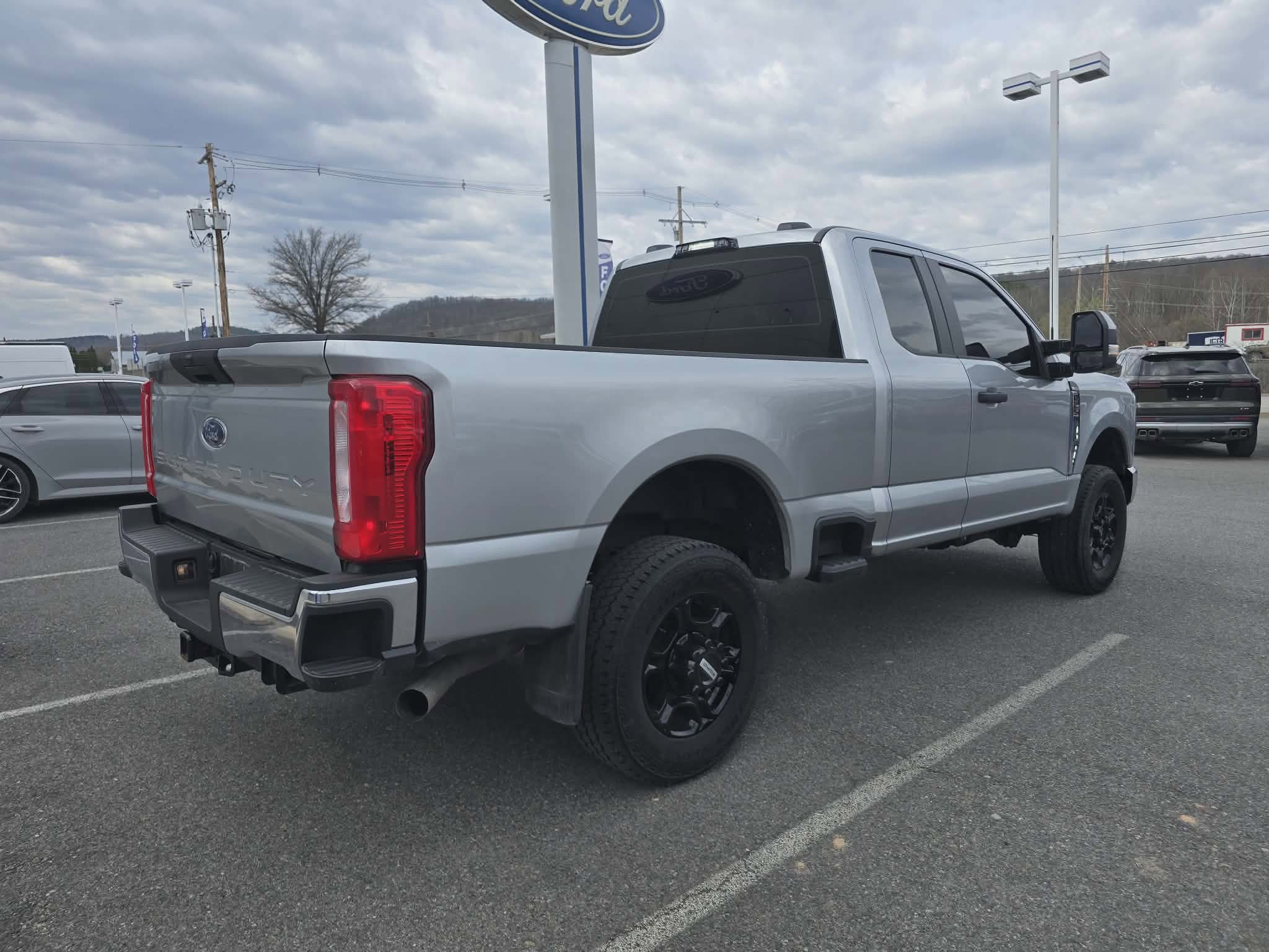 Certified 2024 Ford F250 XL w/ XL Off-Road Package AWD/4WD image 3