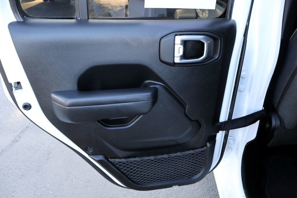 Used 2025 Jeep Gladiator Sport AWD/4WD image 23