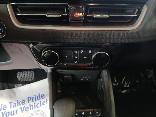 Used 2025 Chevrolet TrailBlazer LT image 16