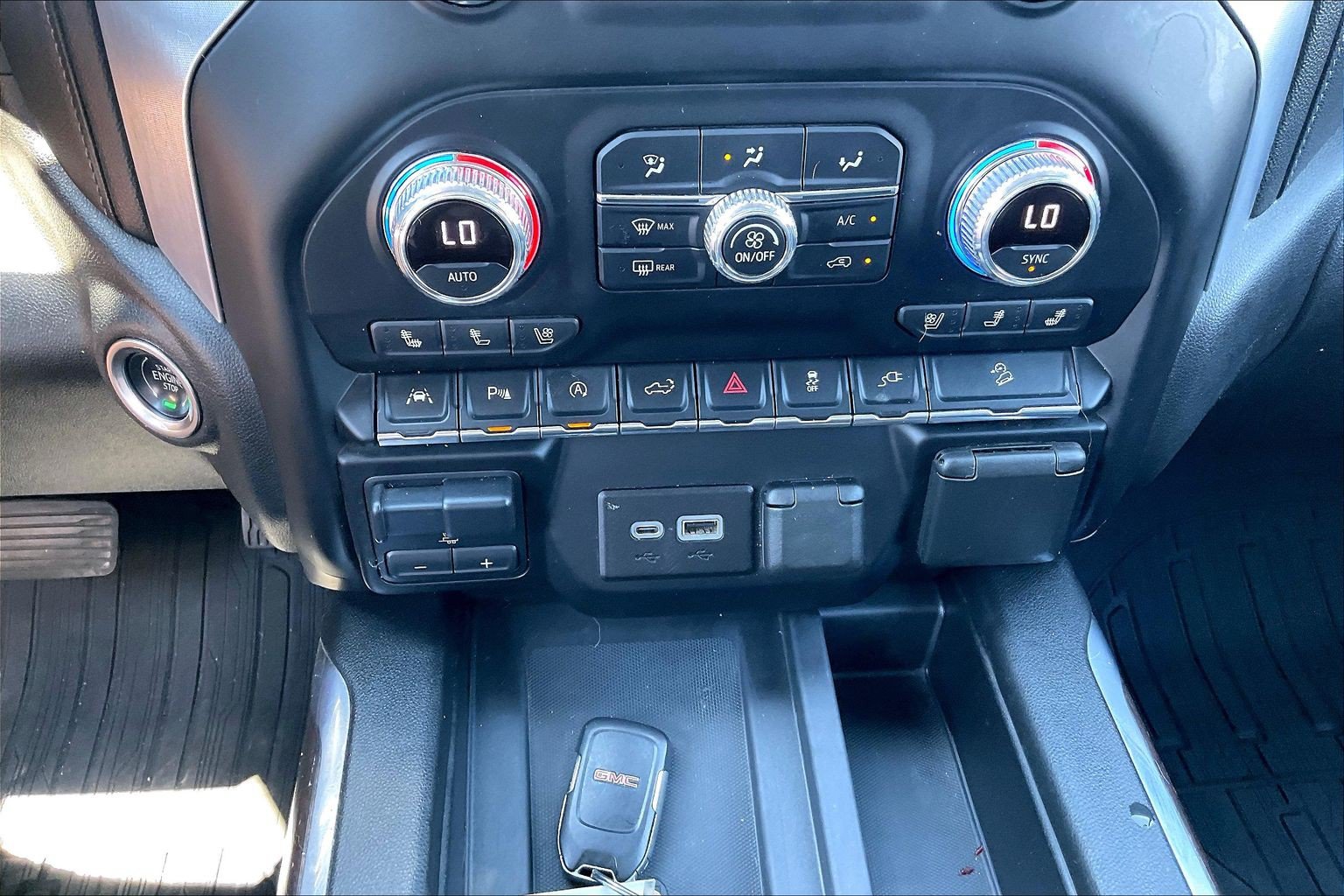 Used 2021 GMC Sierra 1500 SLT w/ SLT Premium Plus Package AWD/4WD image 35