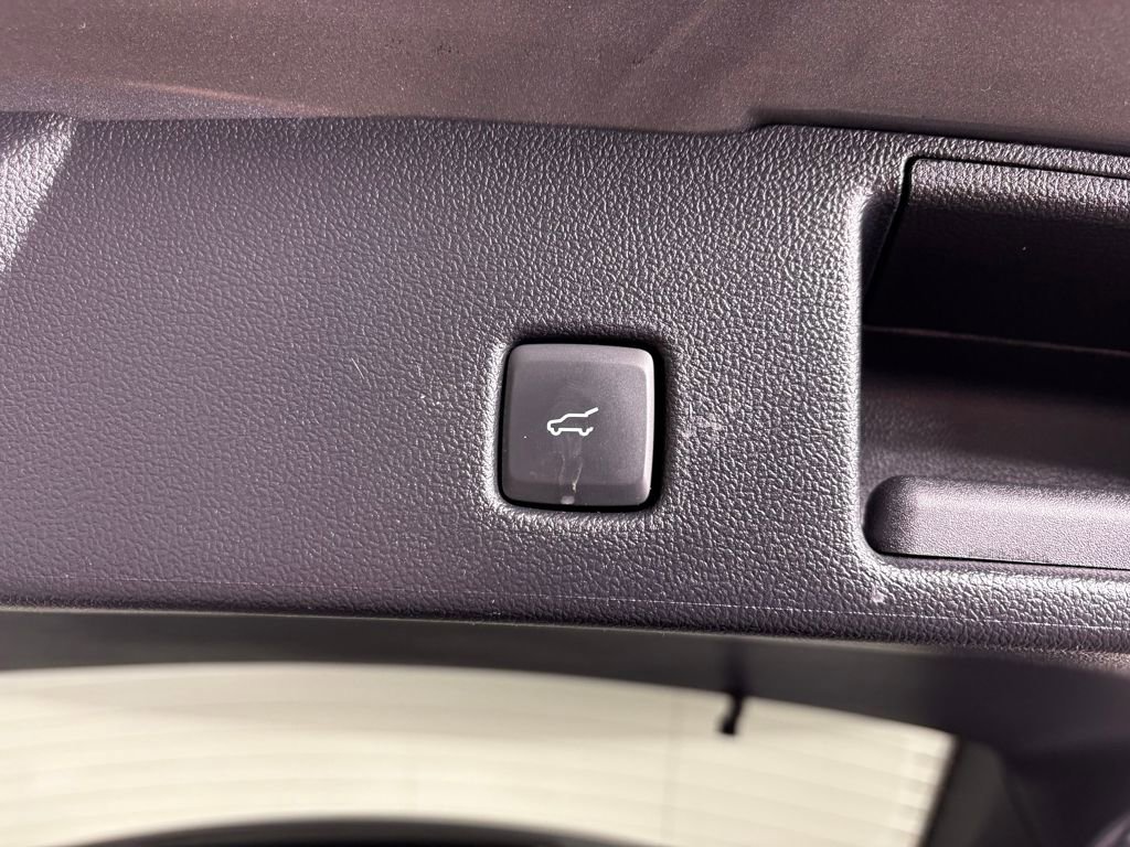 Certified 2022 Ford Escape SEL image 33