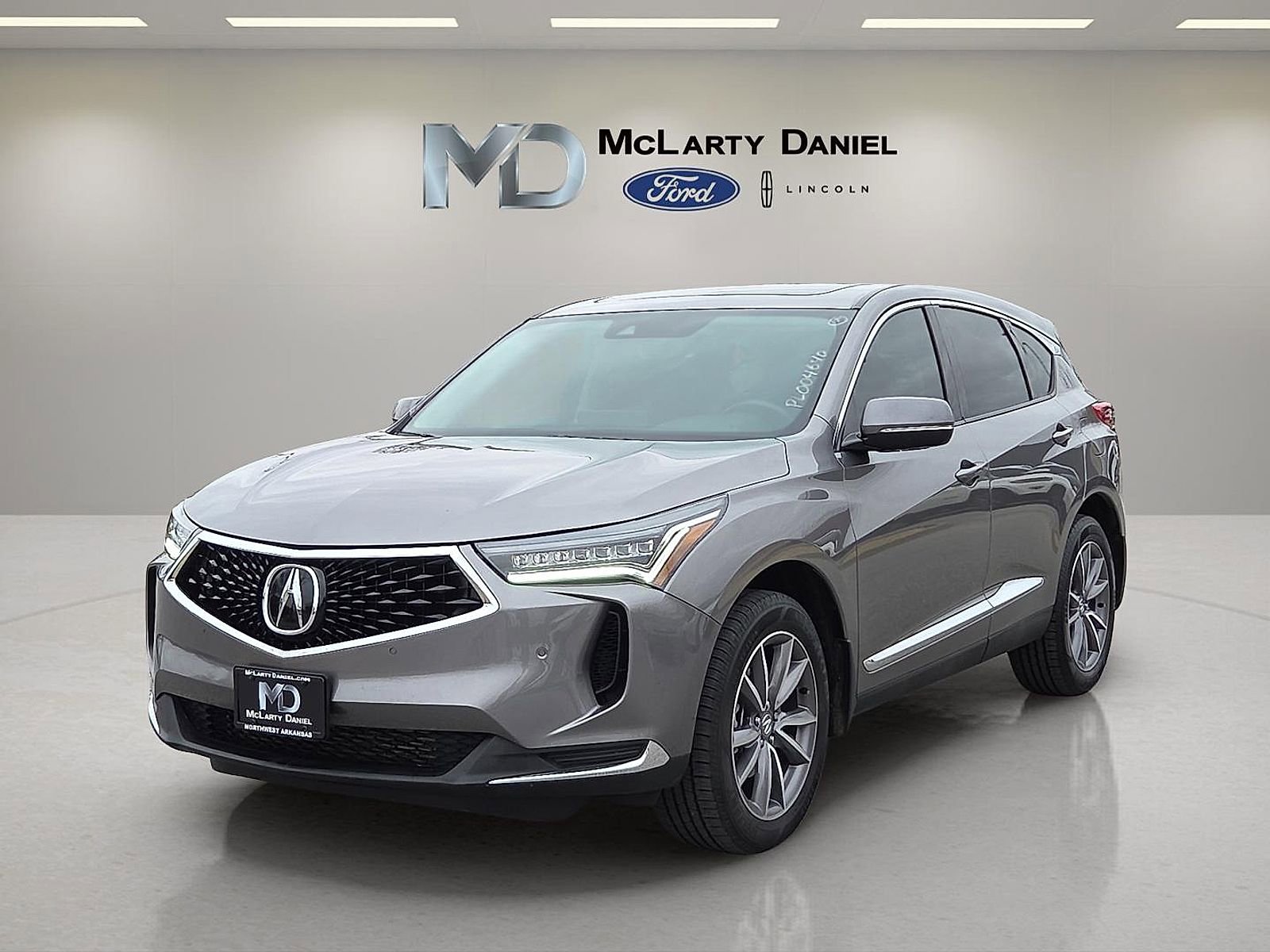Used 2023 Acura RDX w/ Technology Package image 2