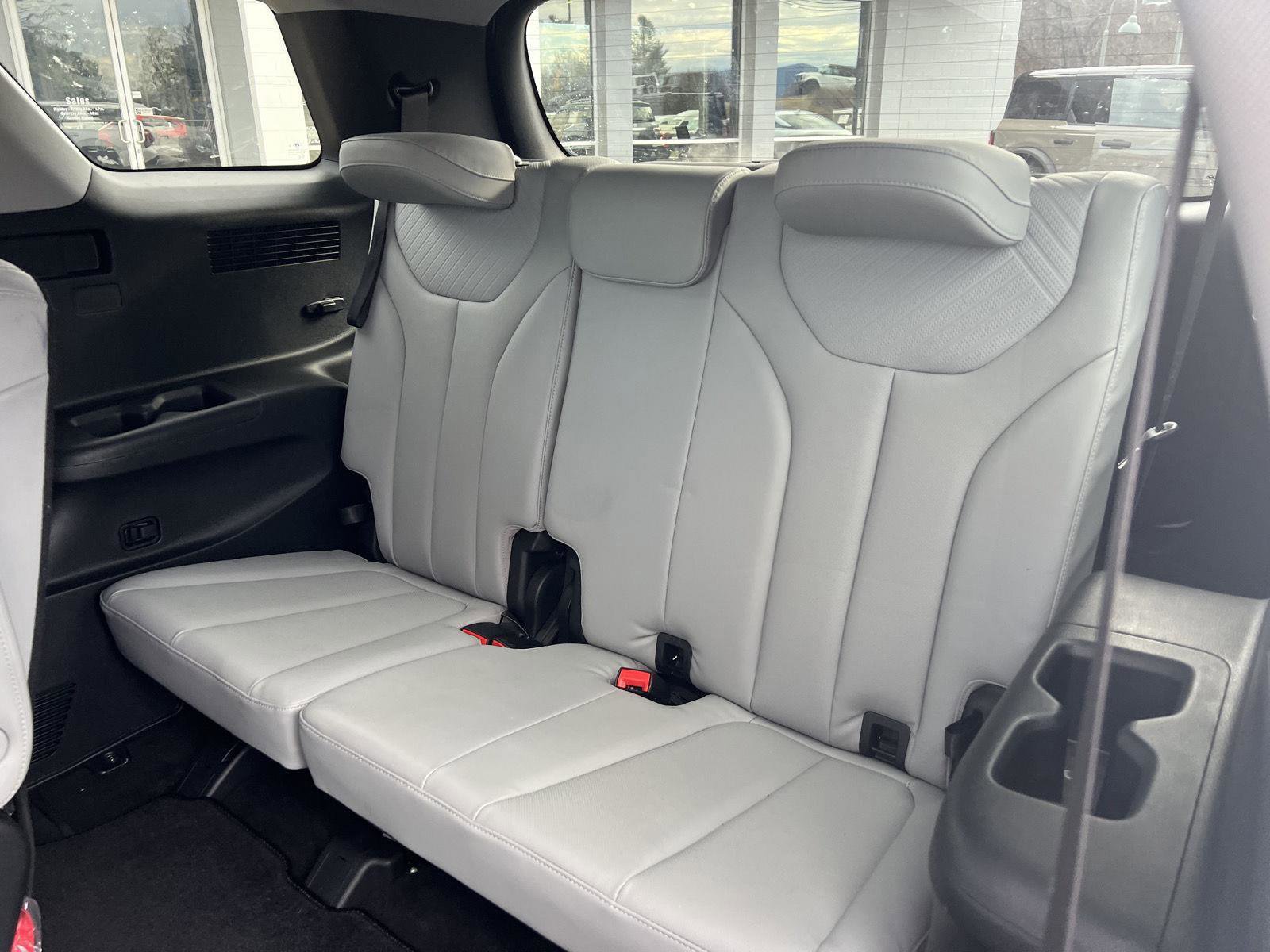 Used 2023 Hyundai Palisade SEL image 10
