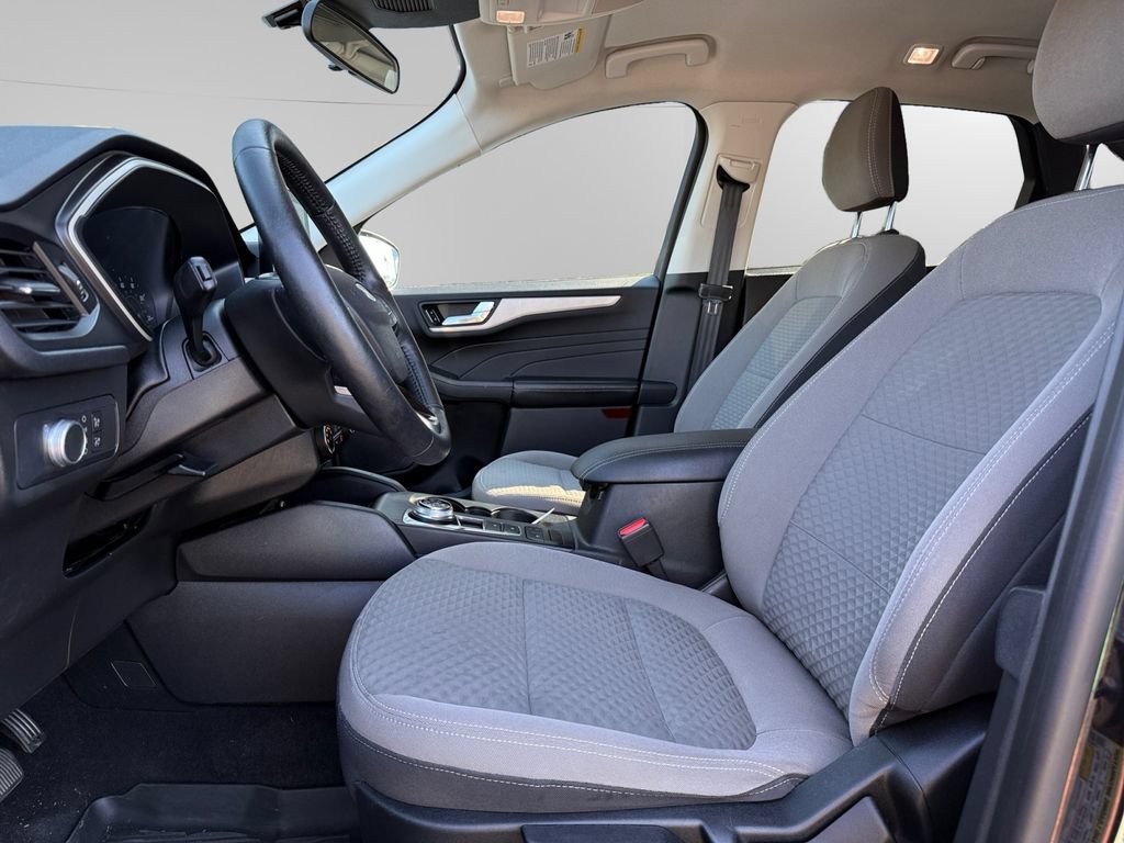Certified 2021 Ford Escape SE w/ Cold Weather Package FWD image 9