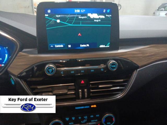 Certified 2020 Ford Escape Titanium AWD/4WD image 29