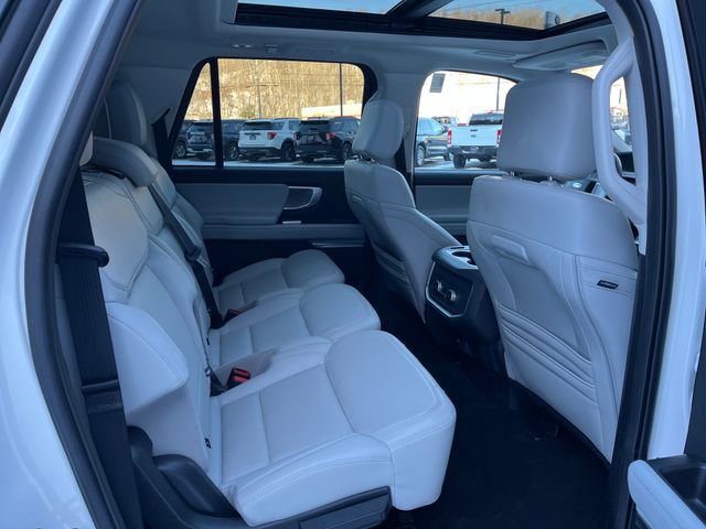 Certified 2025 Ford Expedition Max Platinum w/ Driver's Package image 18