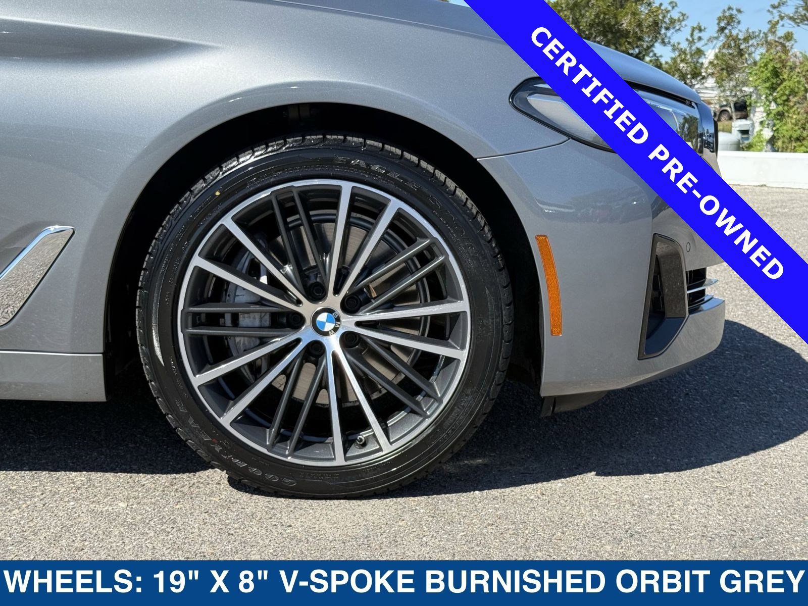 Used 2023 BMW 540i xDrive image 11