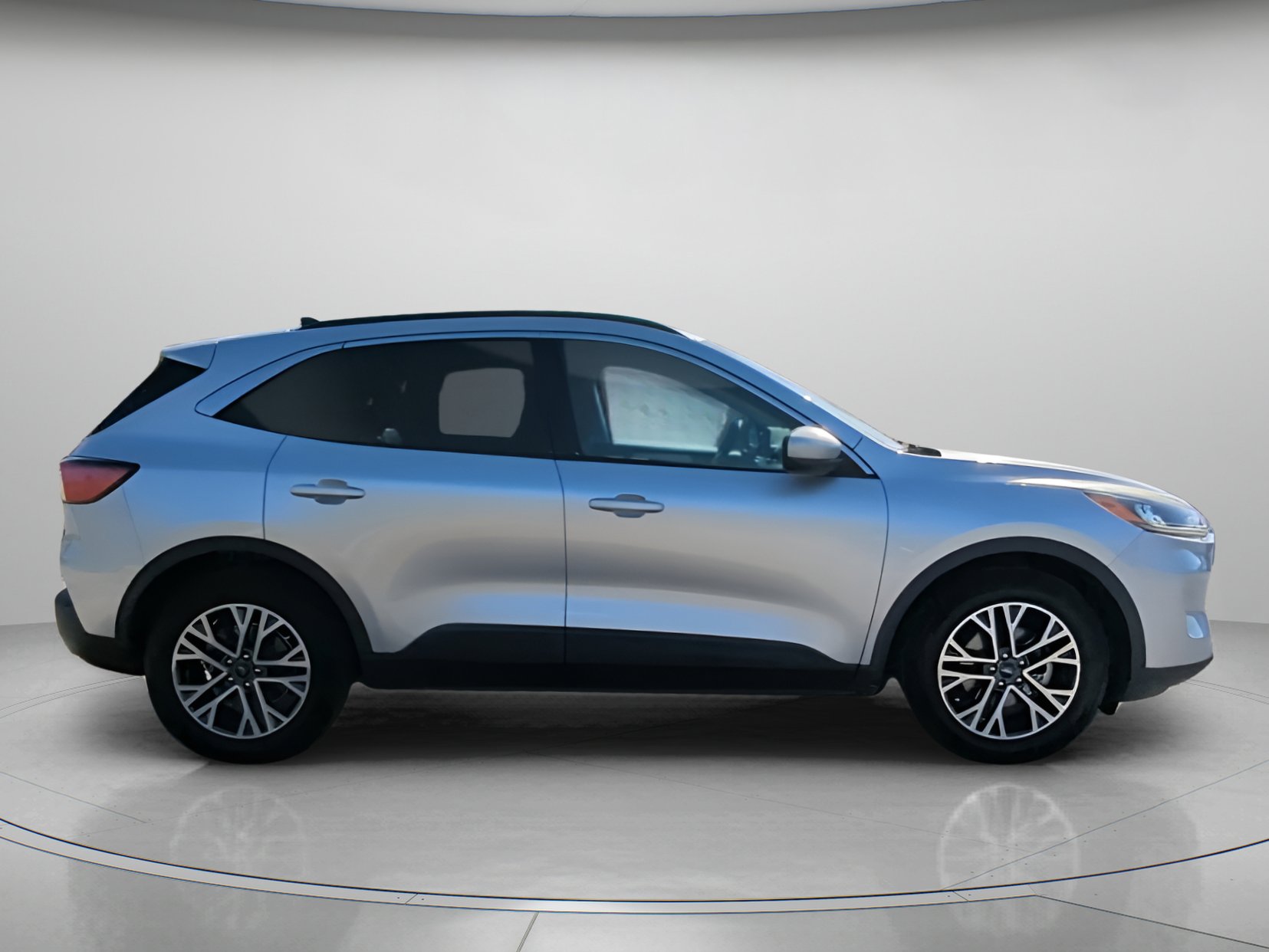 Certified 2020 Ford Escape SEL image 32