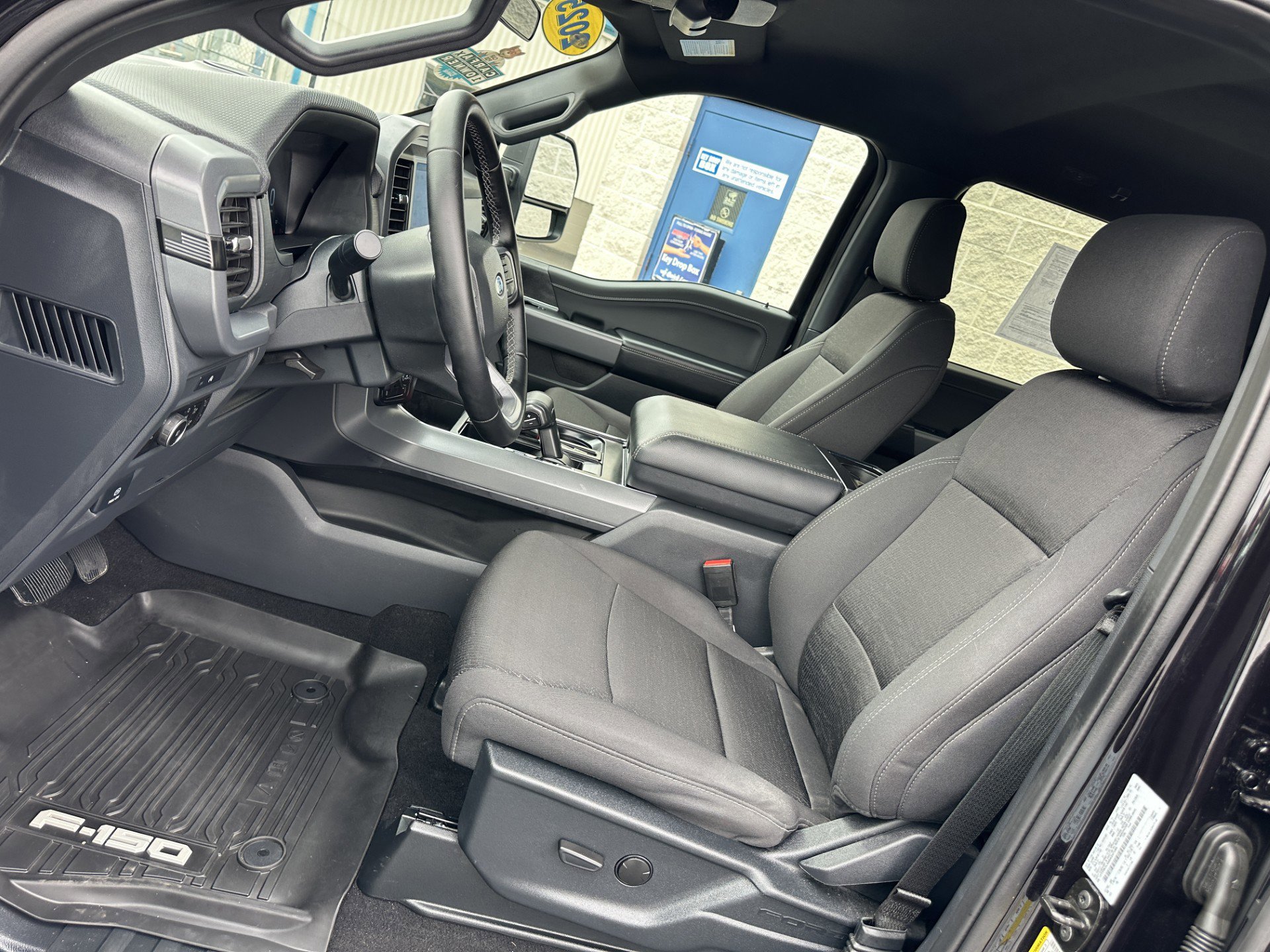 Certified 2025 Ford F150 XLT w/ Equipment Group 301A Standard image 9