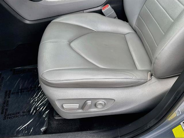 Used 2022 Toyota Highlander XLE FWD image 16
