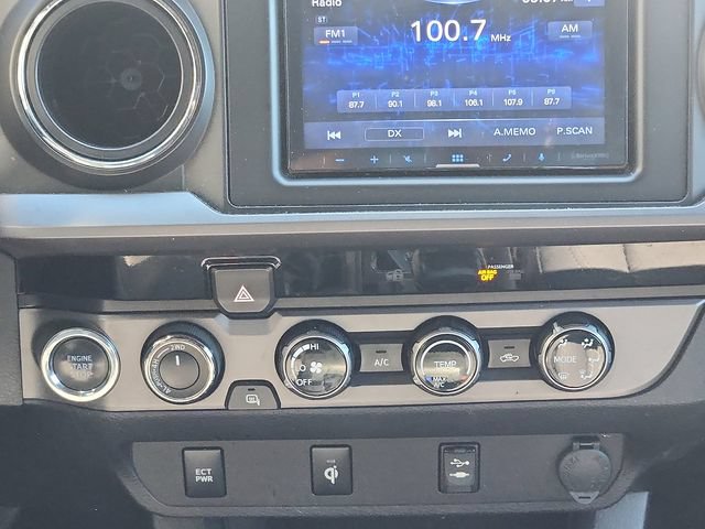 Used 2017 Toyota Tacoma TRD Off-Road w/ Tow Package (A/T) AWD/4WD image 17