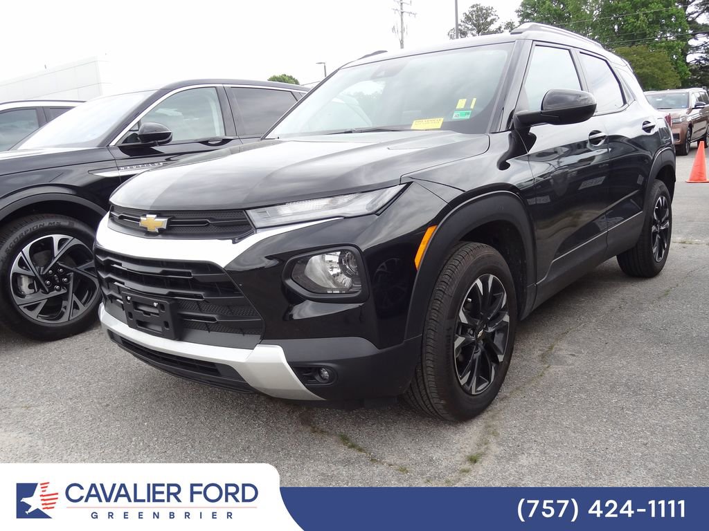Used 2022 Chevrolet TrailBlazer LT w/ Convenience Package AWD/4WD image 3