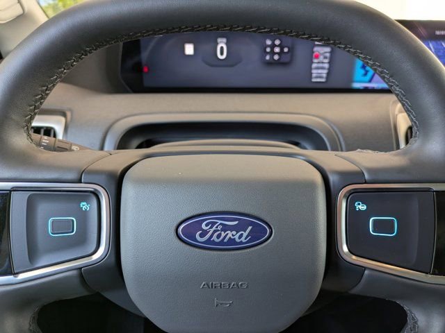 Certified 2025 Ford Expedition Active image 23