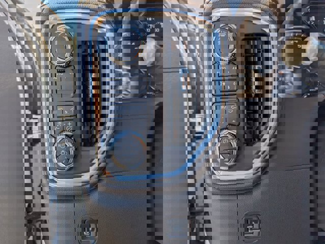 Used 2019 GMC Sierra 1500 SLT w/ SLT Premium Package image 24