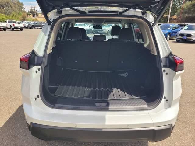 Used 2026 Nissan Rogue SV AWD/4WD image 8