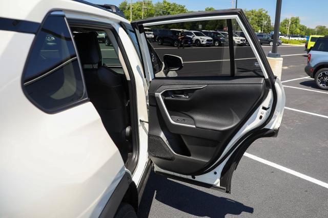 Used 2021 Toyota RAV4 Limited AWD/4WD image 31