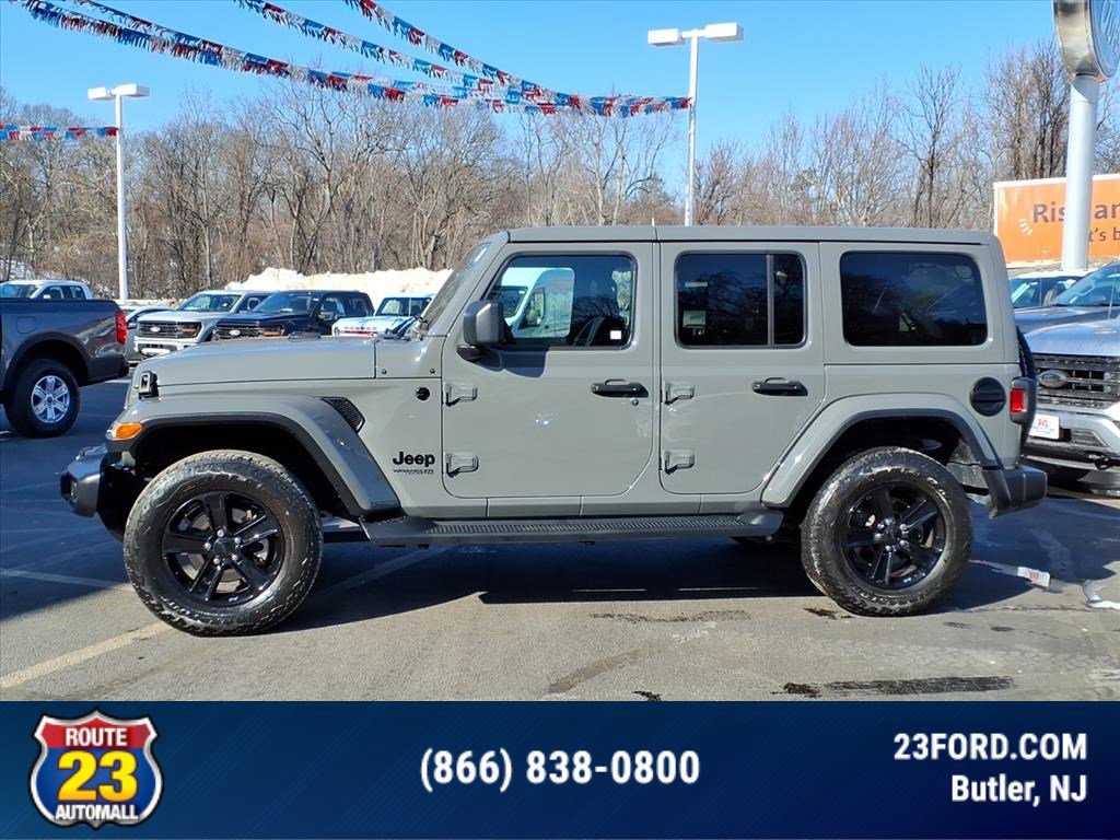 Used 2021 Jeep Wrangler Unlimited Sahara image 2