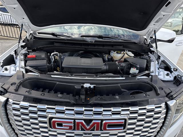 Used 2023 GMC Yukon Denali RWD image 31