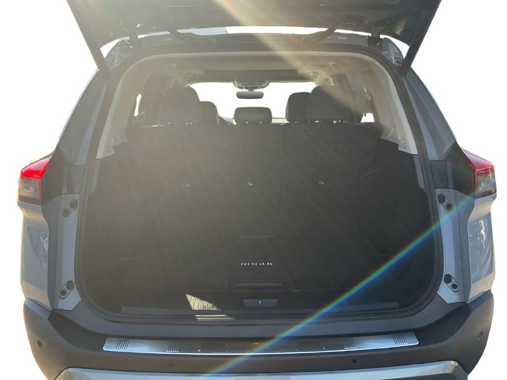 Used 2022 Nissan Rogue SL w/ SL Premium Package FWD image 24