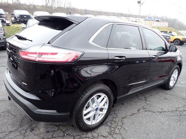 Certified 2022 Ford Edge SEL w/ Convenience Package image 4