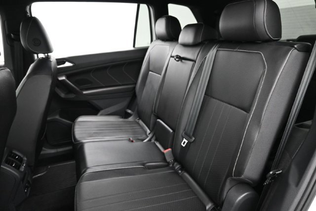 Used 2022 Volkswagen Tiguan SE R-Line FWD image 22